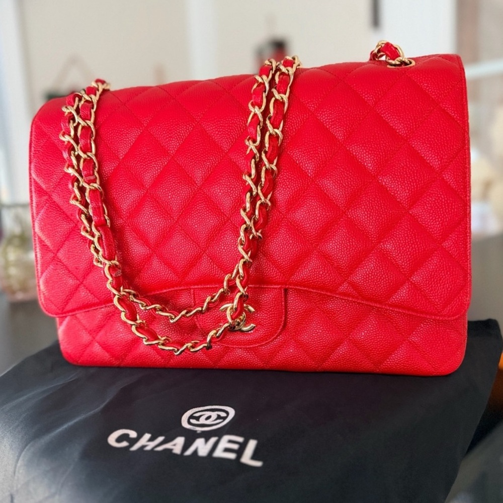 Chanel Quilted Shoulder Bag in Red with Gold Chain